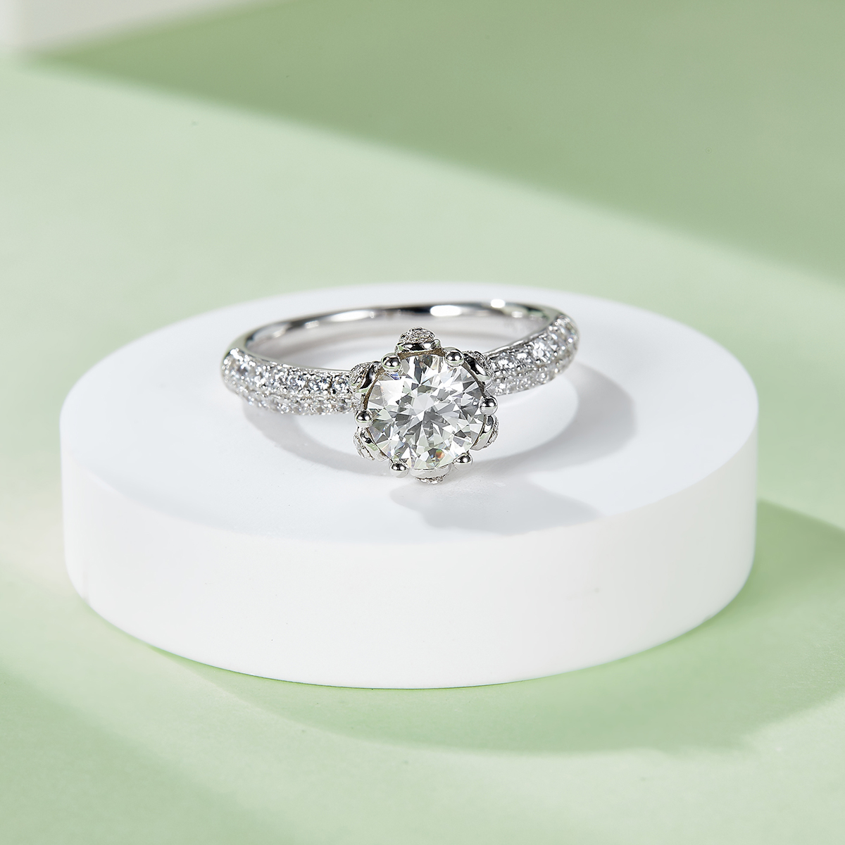 M27A  Straight arm luxuriously set God of flowers