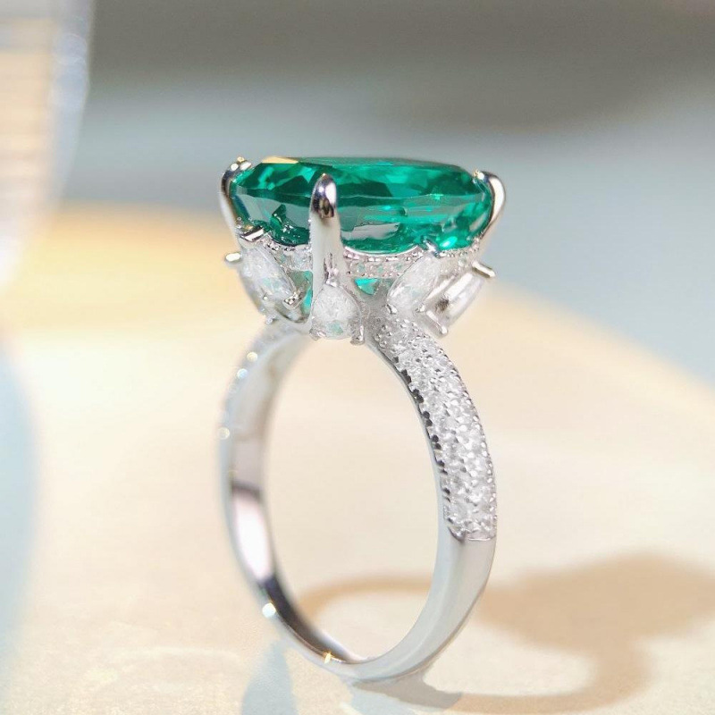 S925 Sterling Silver Ring for Women with Emerald and Full Diamond