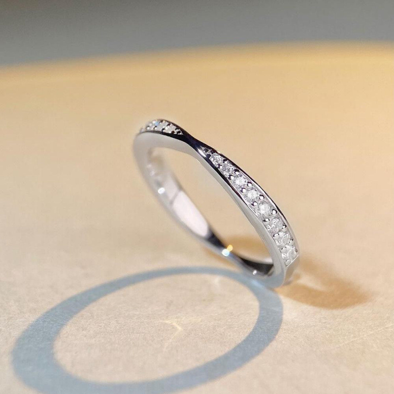 S925 Sterling Silver Ring for Women, Stackable Band, Multiple Wearing Styles, Niche Design, Simple and Elegant