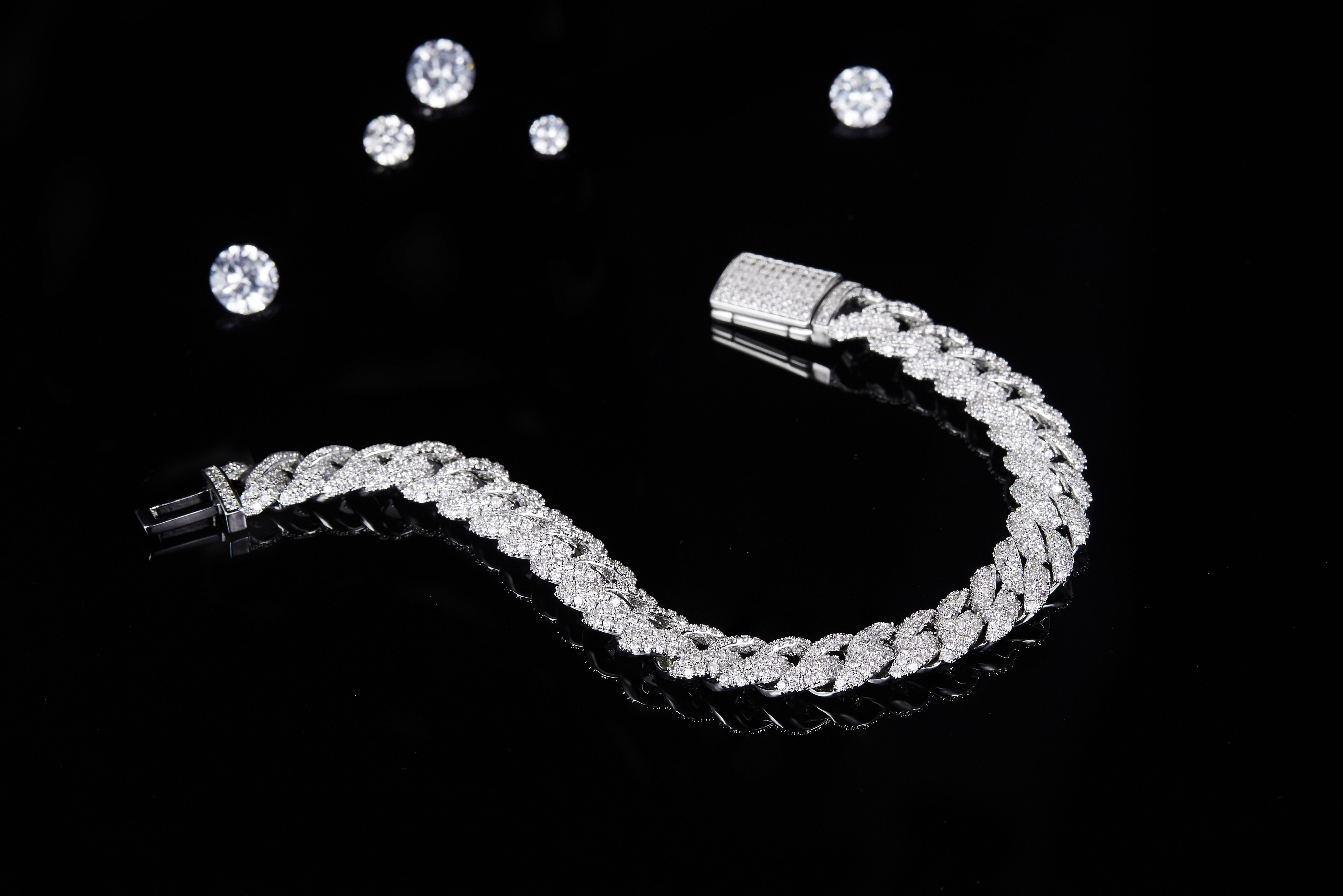 10mm Wide Cuban Chain S925 Silver with Moissan Diamonds Criolite Round White DVVS