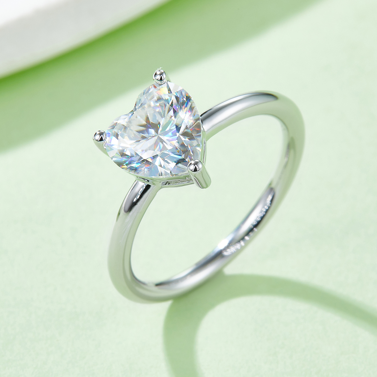 Classic Heart S925 Silver Plated White Gold Moissan Diamond Women's Ring 3.0 Ct Grade D