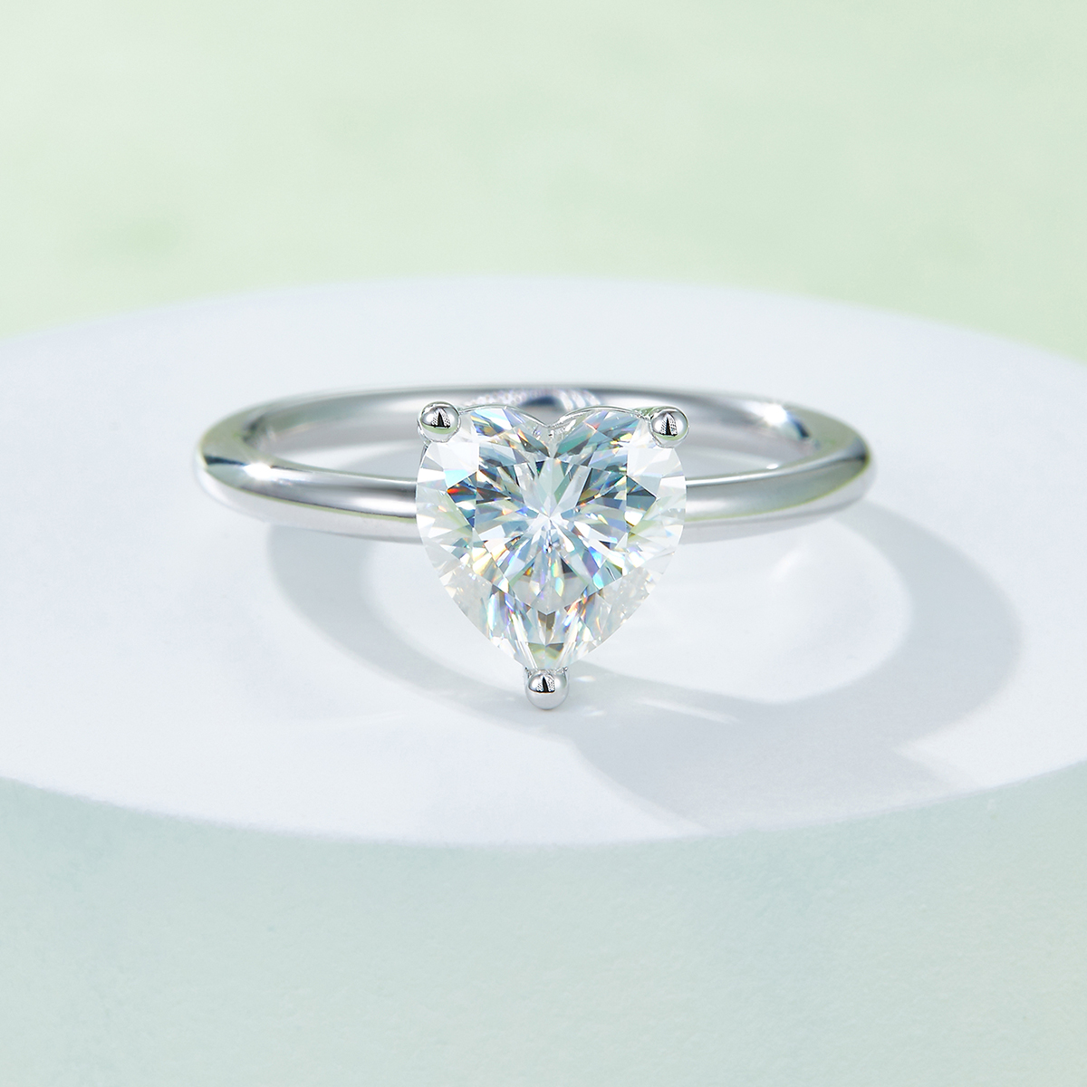 Classic Heart S925 Silver Plated White Gold Moissan Diamond Women's Ring 3.0 Ct Grade D