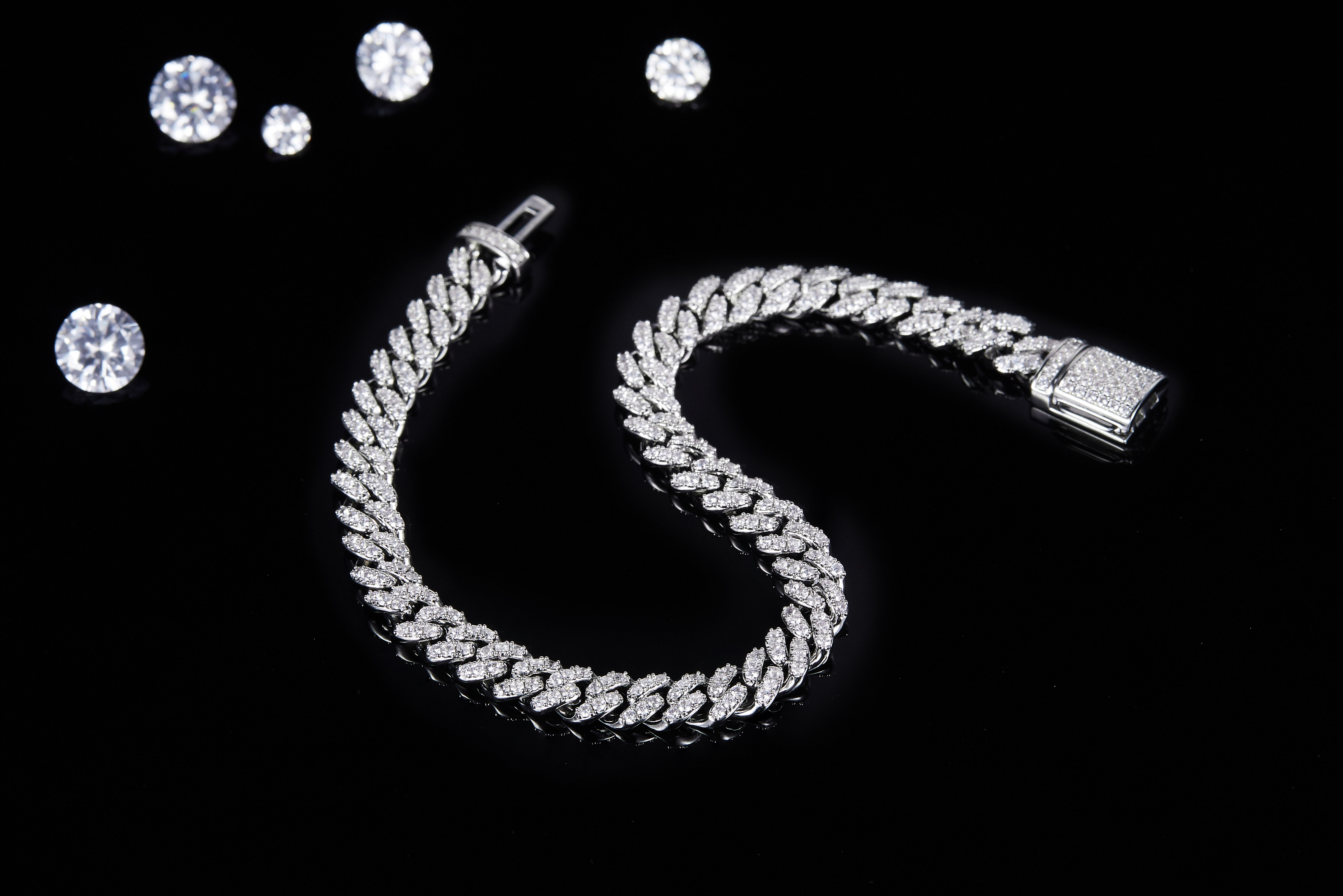 6mm wide Cuban chain S925 silver with moissanite round white DVVS