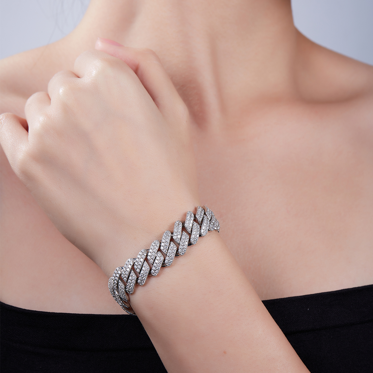 14mm Wide Cuban Chain S925 Silver with Moissan Diamonds Criolite Round White DVVS