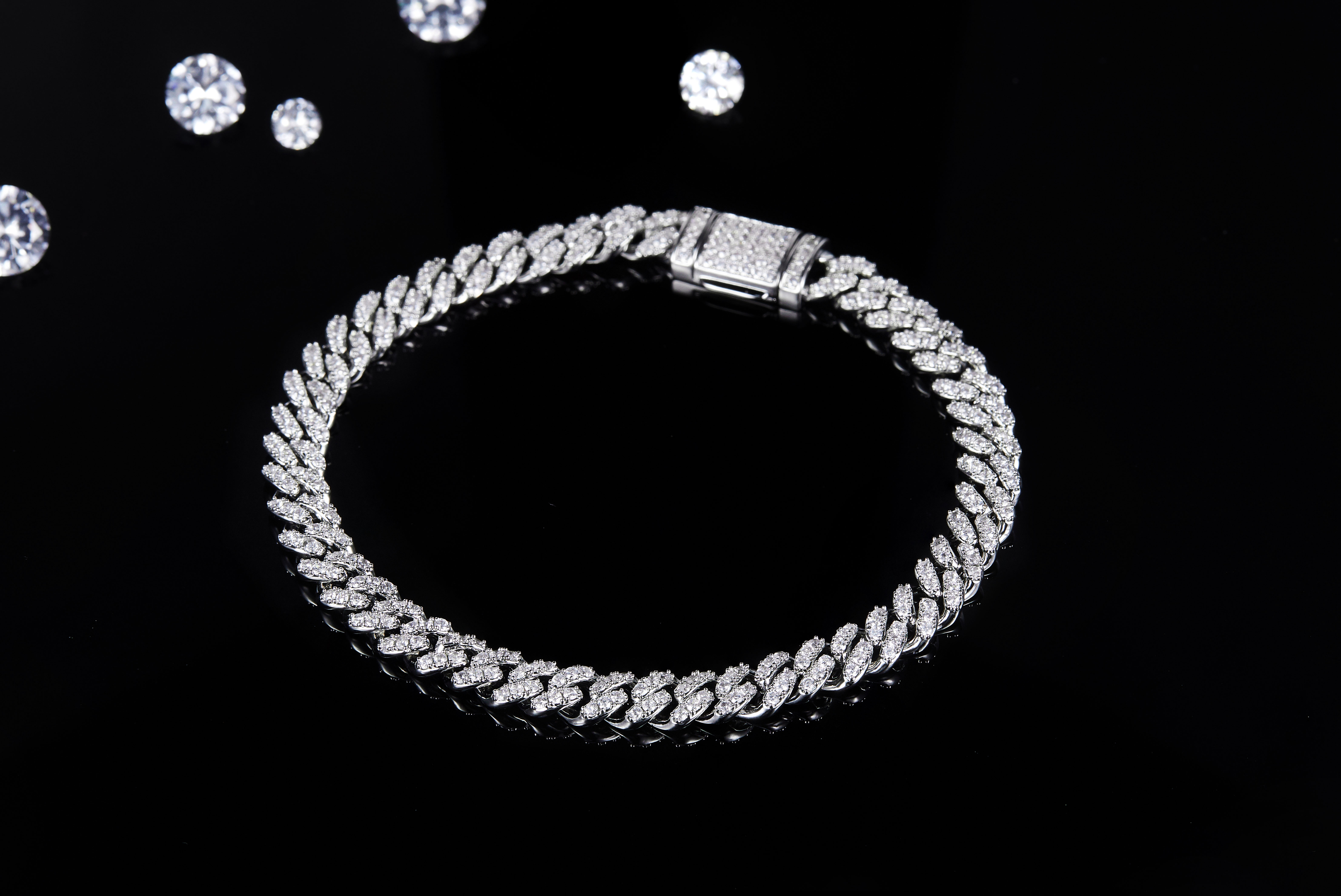 6mm wide Cuban chain S925 silver with moissanite round white DVVS