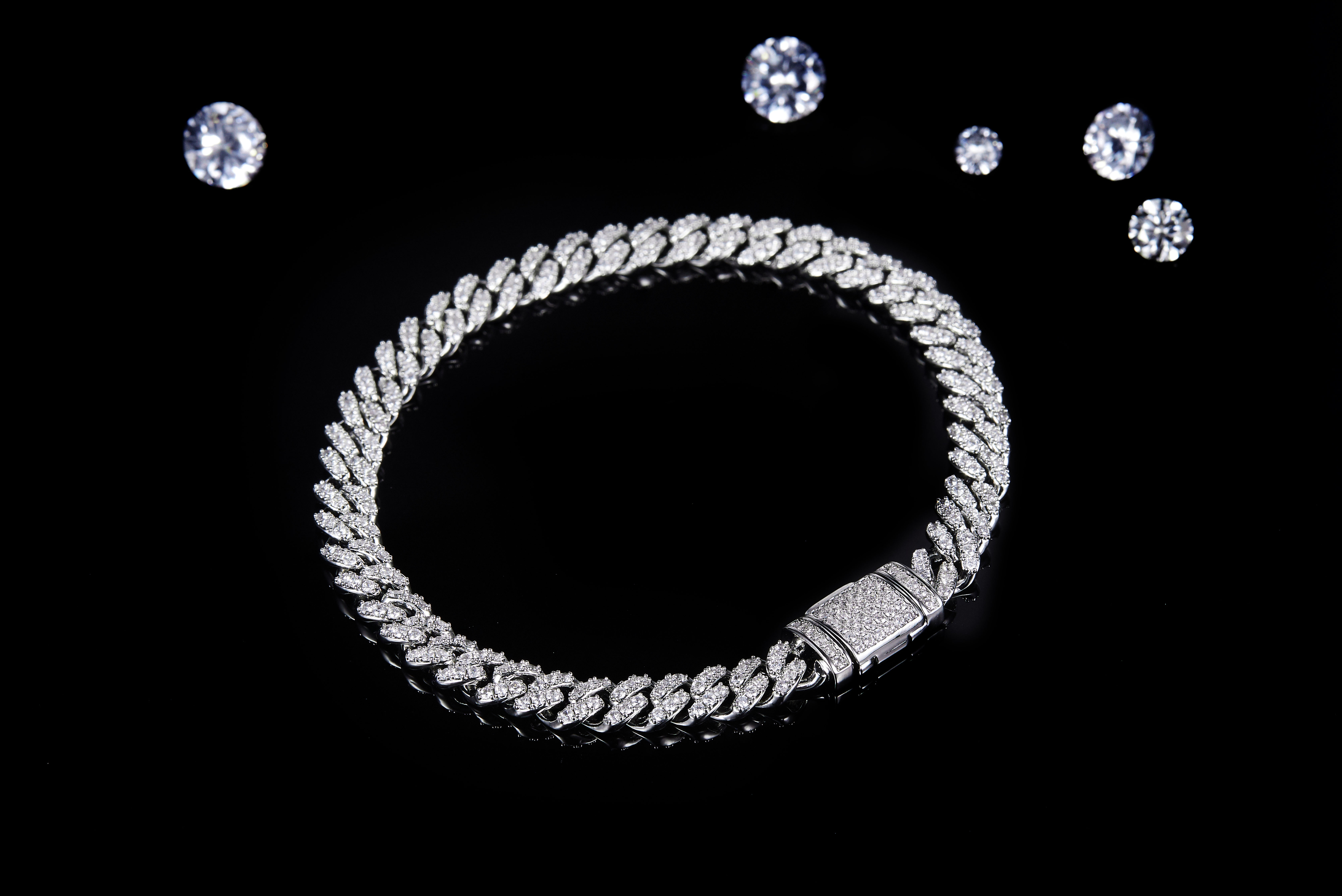 6mm wide Cuban chain S925 silver with moissanite round white DVVS