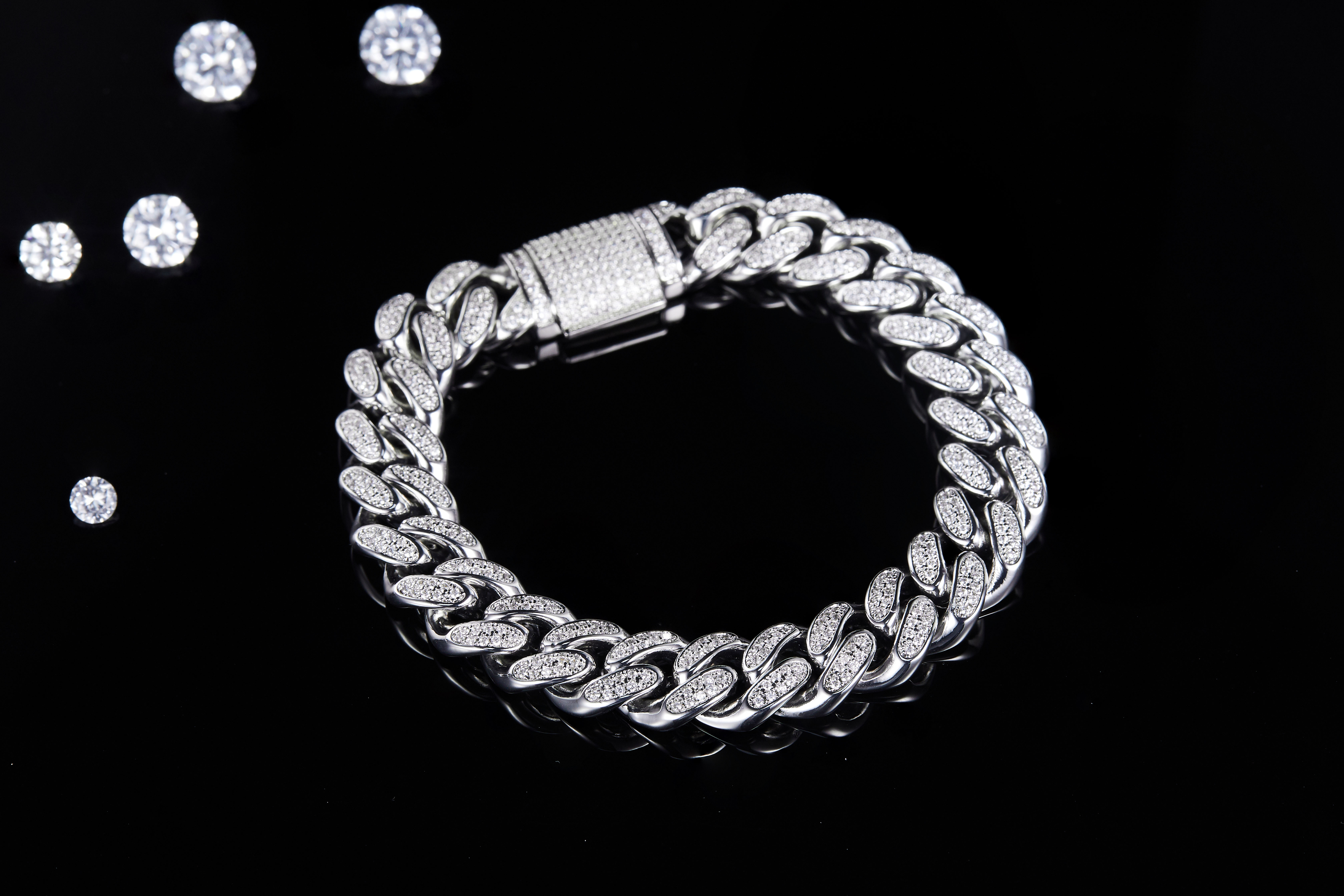 12mm wide Cuban Chain S925 Silver with Moissan Diamonds Criolite Round White DVVS