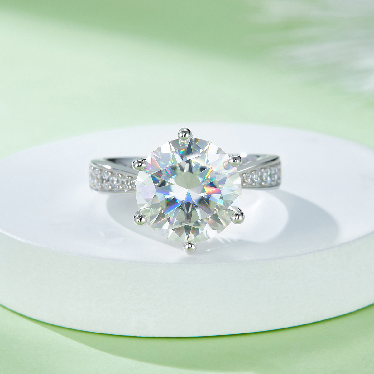 Micropavé Spirit S925 Silver Plated White Gold Moissan Diamond Women's Ring 5.0 ct Grade D