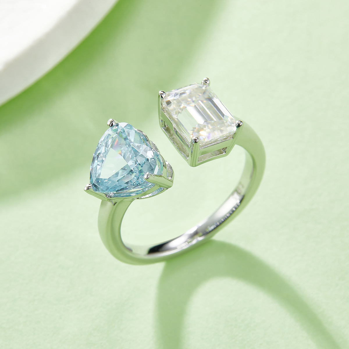 Heart Shaped Ice Cut AND Baguette Moissan Diamond S925 Silver Plated White Gold Women's Ring 2 Ct D