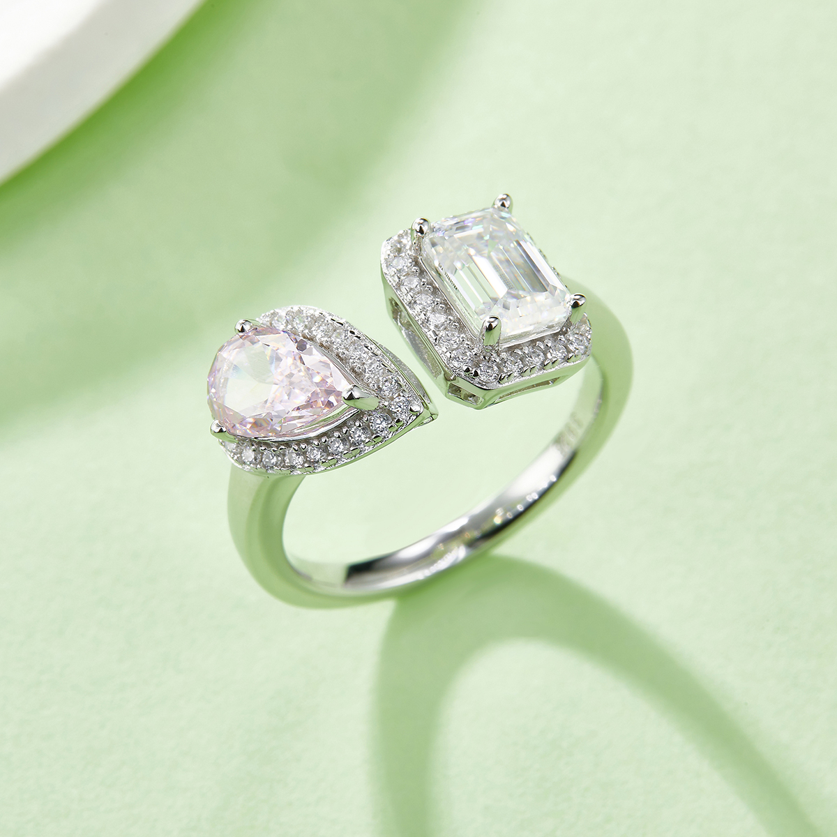 Pear Ice Cut AND Baguette Moissanite Diamond S925 Silver Plated White Gold Women's Ring 1 Carat Grade D