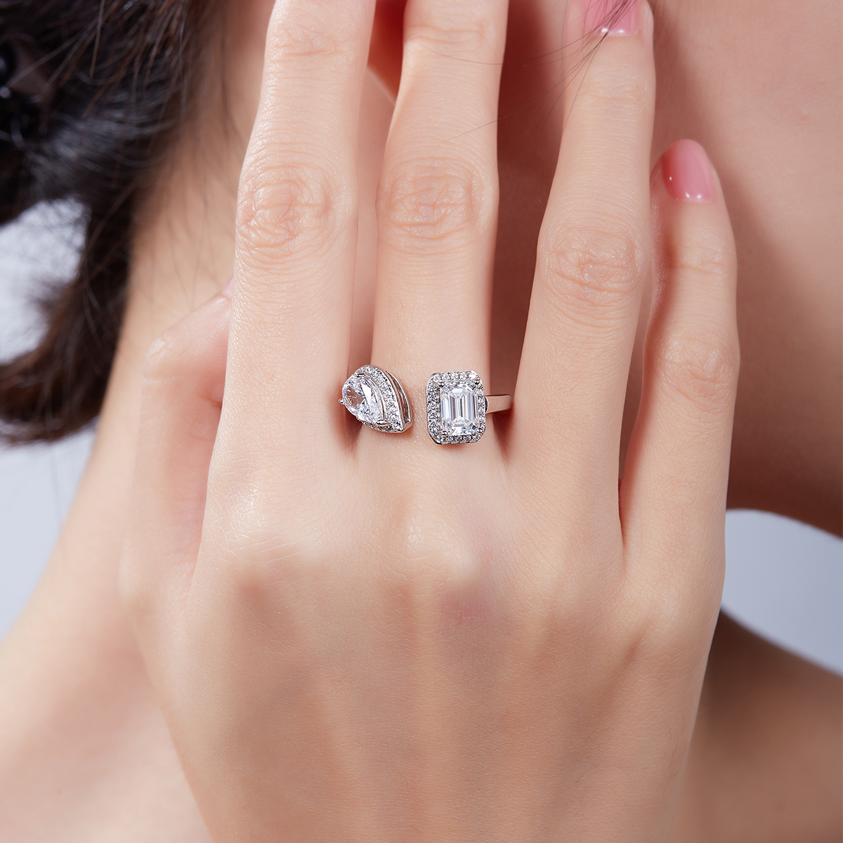 Pear Ice Cut AND Baguette Moissanite Diamond S925 Silver Plated White Gold Women's Ring 1 Carat Grade D