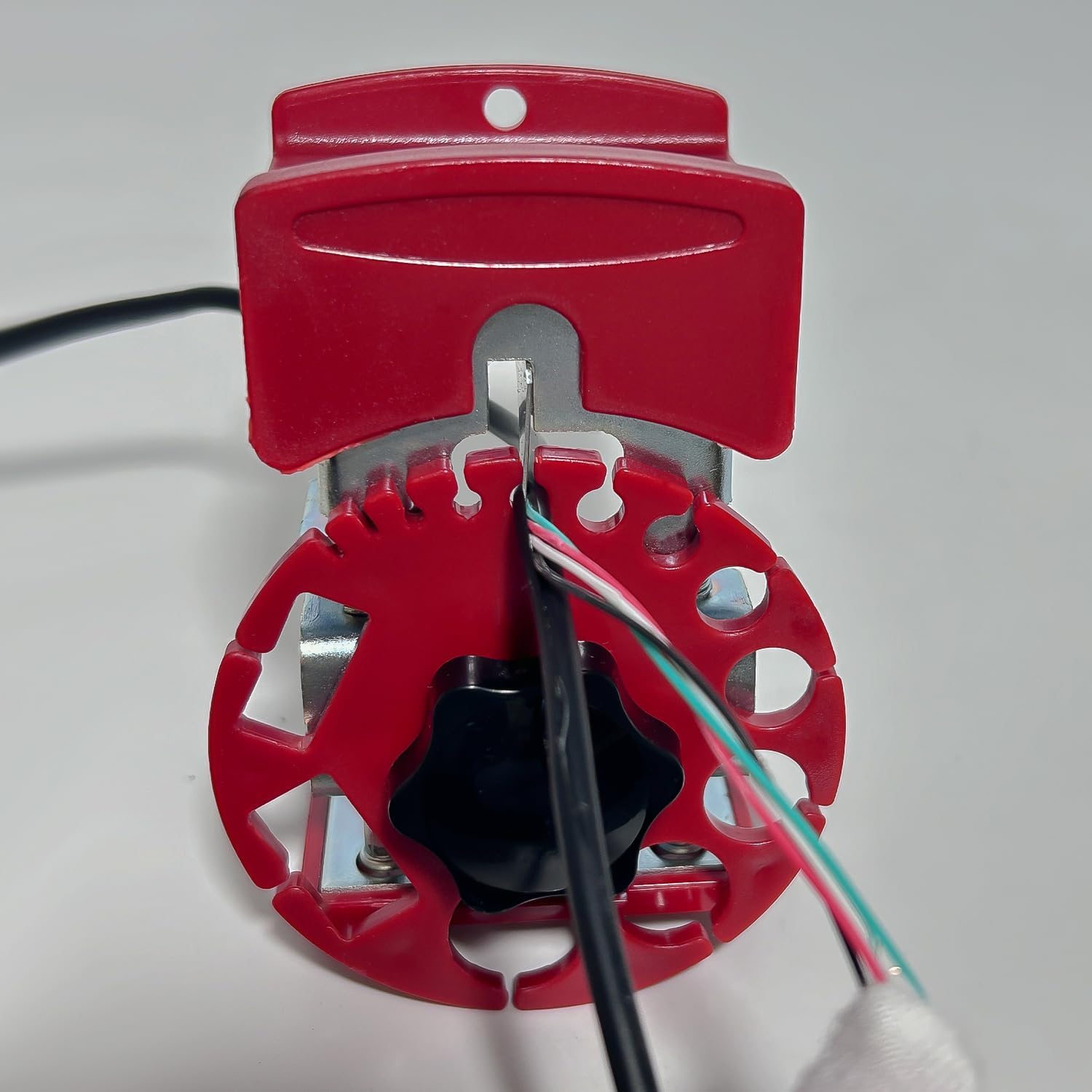 Handheld wire stripper tool