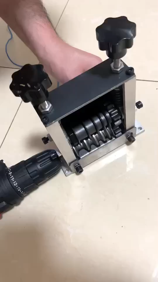 6 track wire stripping machine