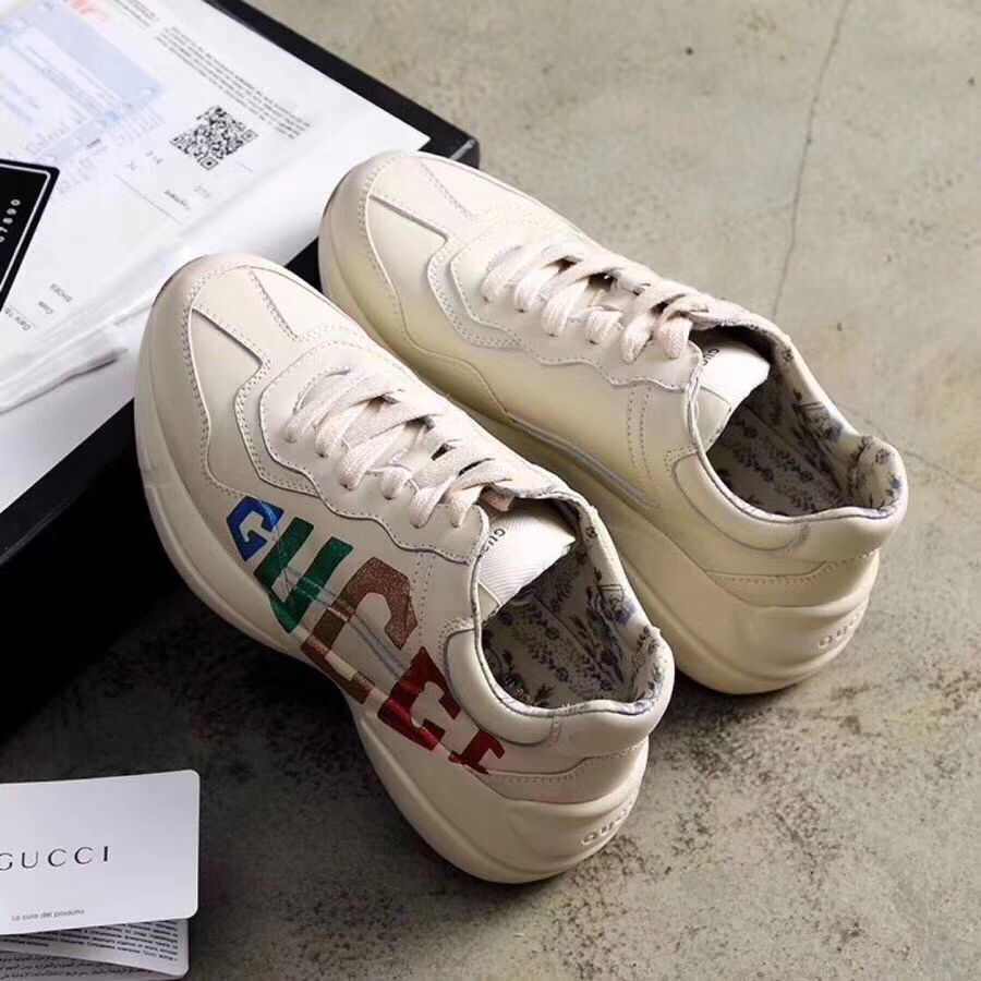 Rhyton glitter leather sneaker