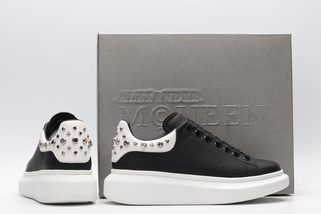 Alexander McQueen Shoes Oversized Sneaker black withe