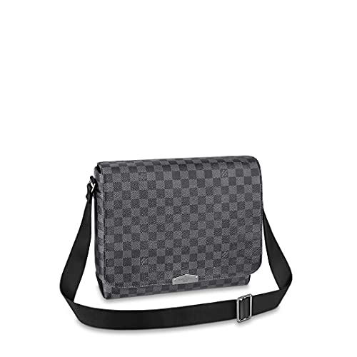 Louis Vuitton District Messenger