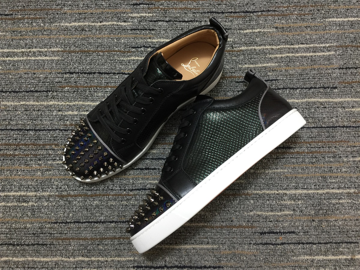 christian louboutin Louis Junior Spikes Orlato Flat shoes