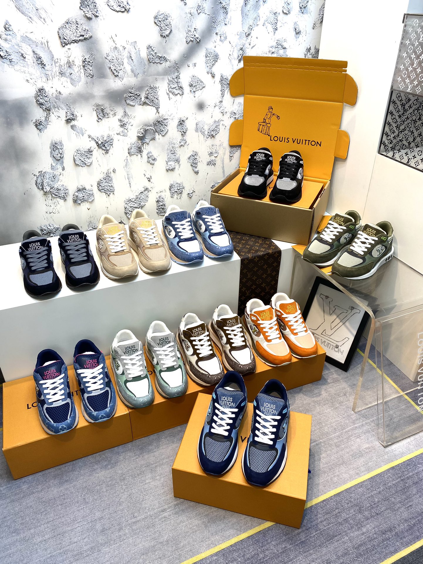 Run Away Sneaker 10 colors