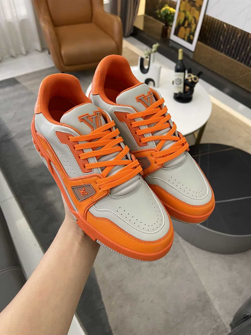 LOUIS VUITTON TRAINER SNEAKER   LSVT310