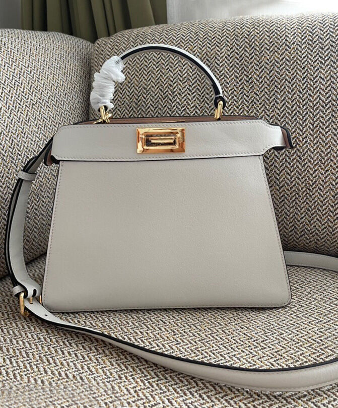Fendi Peekaboo Iseeu Small 8BN327 White