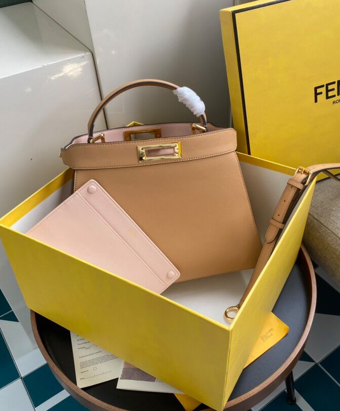 Fendi Peekaboo Iseeu Medium 8BN321 Apricot
