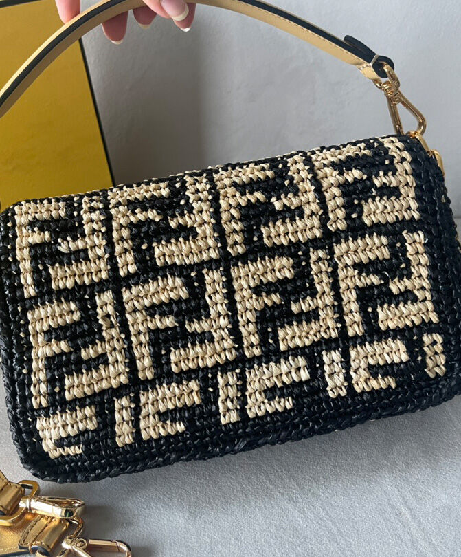 Fendi Baguette 8BR600 Black