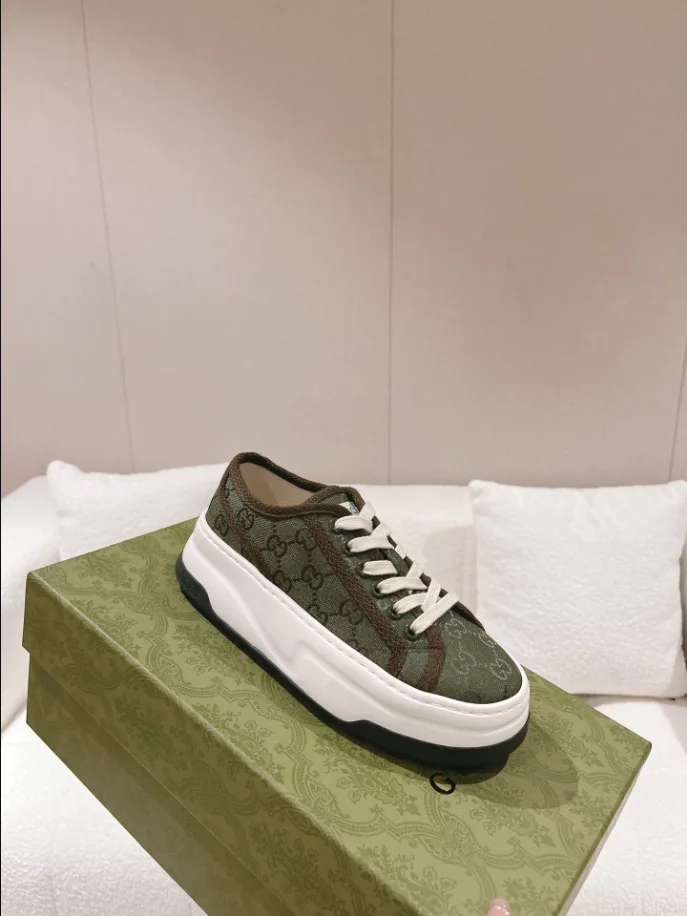 GG TRAINER SNEAKER   GC221