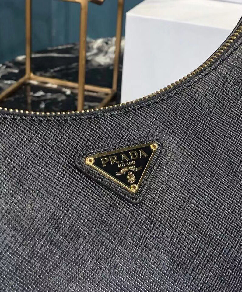 Prada Re-Edition 2005 Saffiano leather bag 1BH204 Black