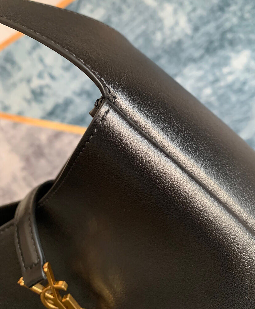 Saint Laurent Le 5 A 7 Soft Small Hobo Bag In Smooth Leather Black
