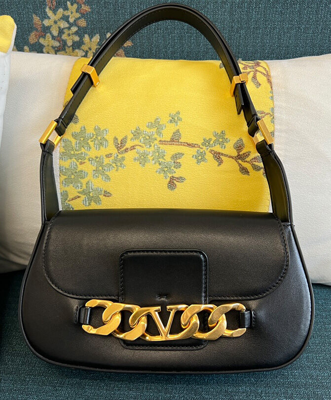 Valentino Vlogo Chain Shoulder Bag In Calfskin Black