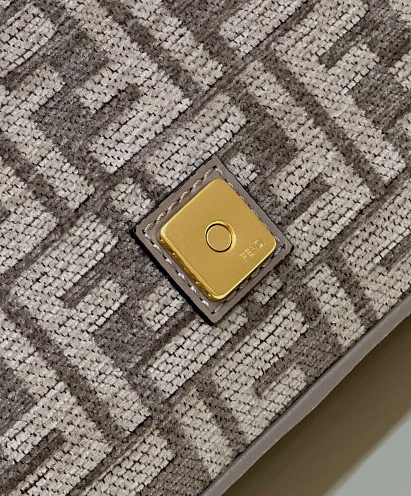 Fendi Baguette 8BR6009 Gray
