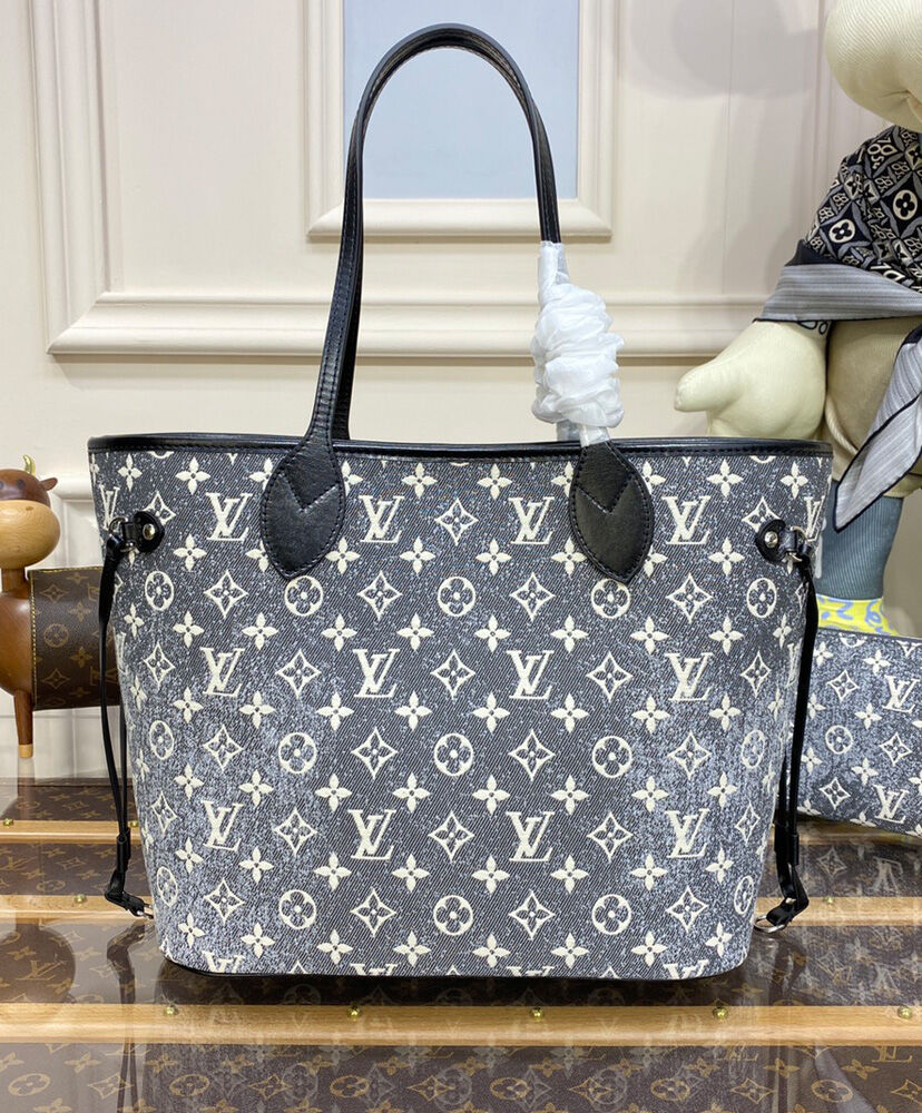 Louis Vuitton Neverfull MM M21465 Black