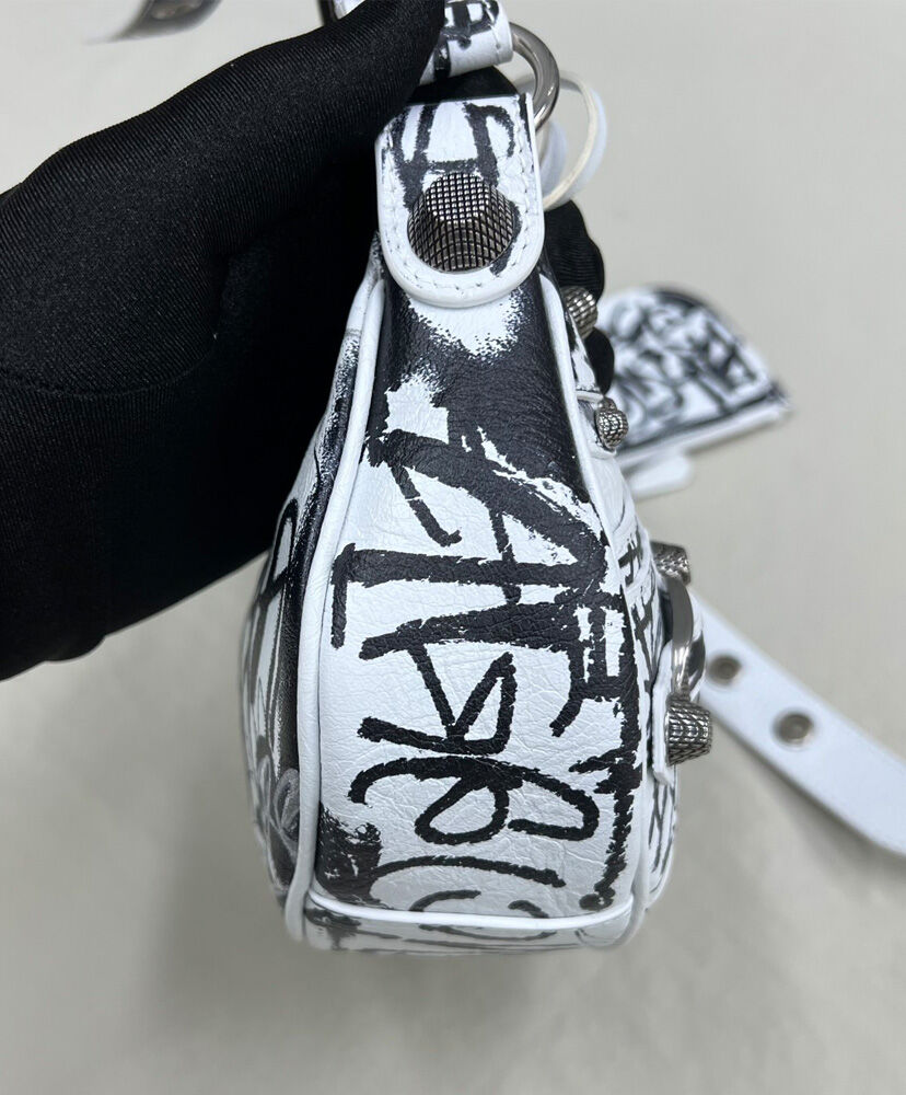 Balenciaga Le Cagole XS Shoulder Bag Cream