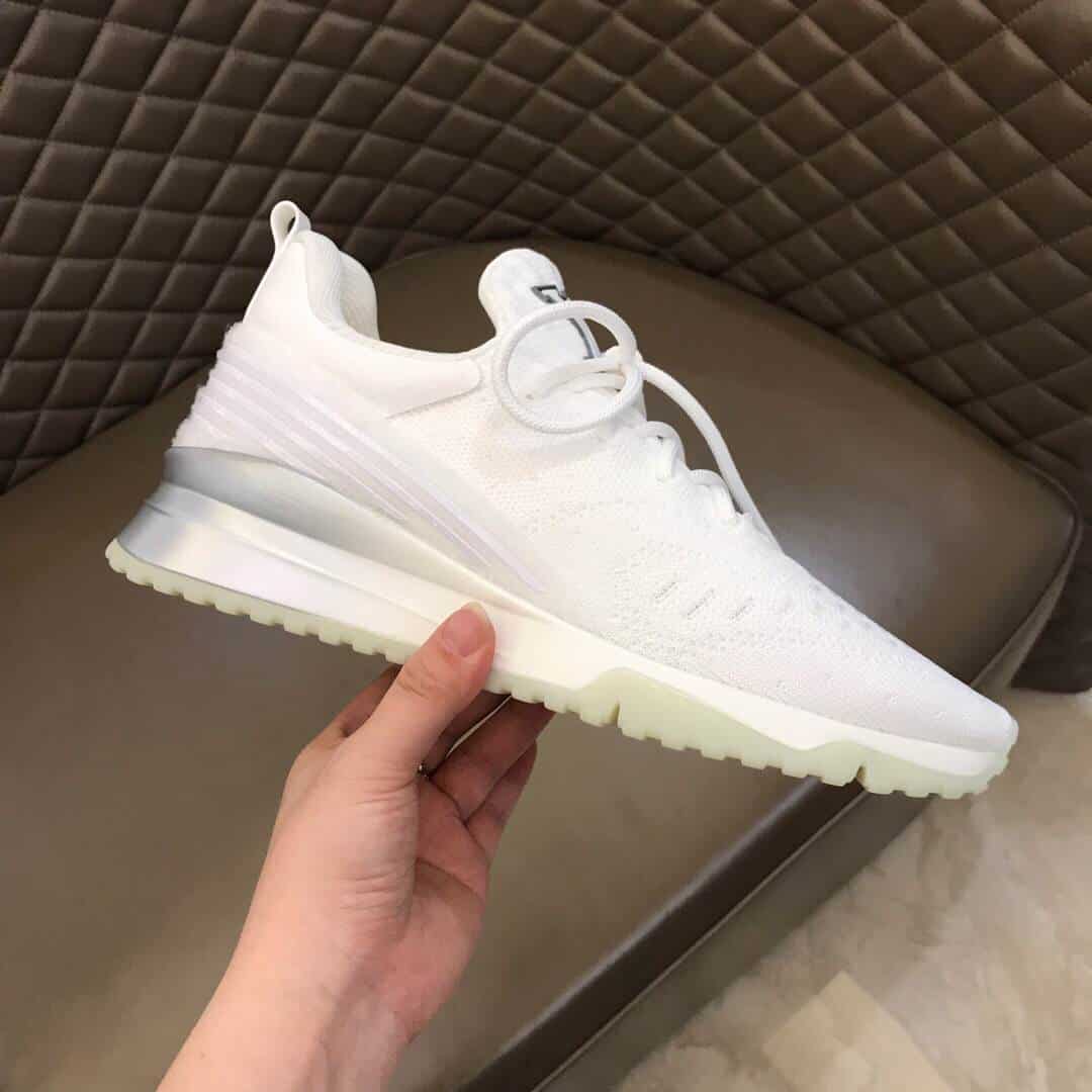 LOUIS VUITTON VNR SNEAKER   LV3