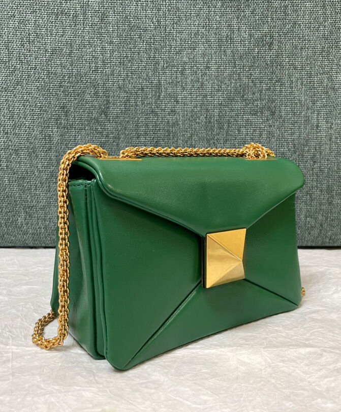 Valentino One Stud Nappa Bag With Chain Green