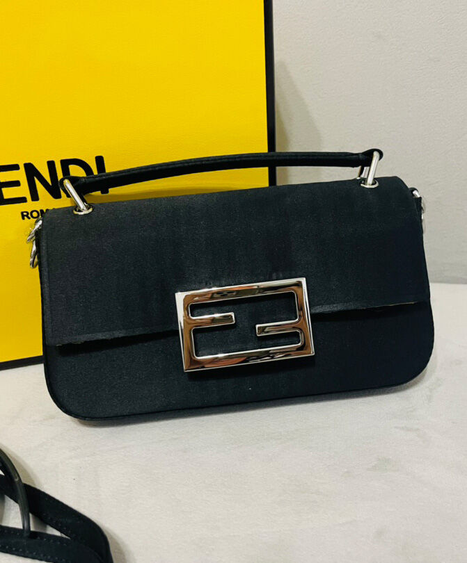 Fendi Baguette Phone Pouch 7AS142 Black