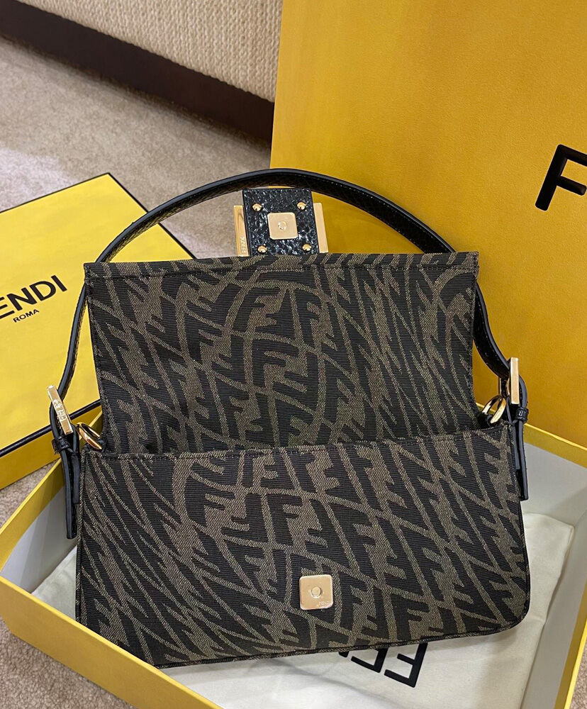 Fendi Baguette 1997 8BR792 Coffee