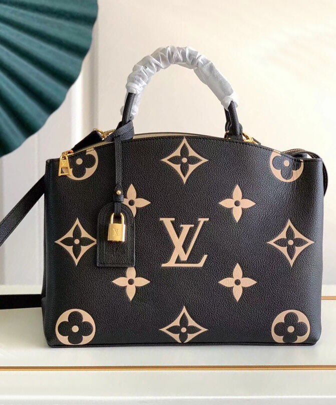 Louis Vuitton Grand Palais M45842 Black
