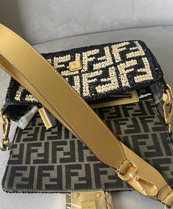 Fendi Baguette 8BR600 Black