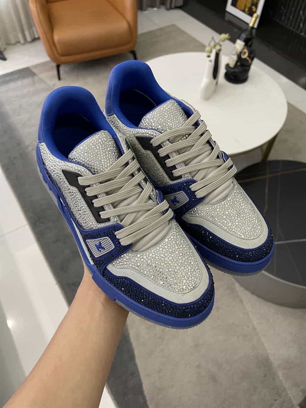 LOUIS VUITTON TRAINER SNEAKER   LSVT308