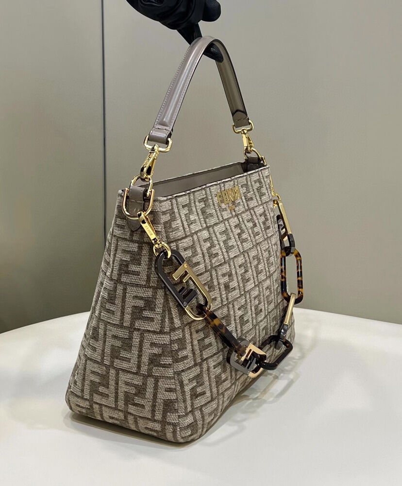 Fendi O Lock Zip 8BR805 Gray