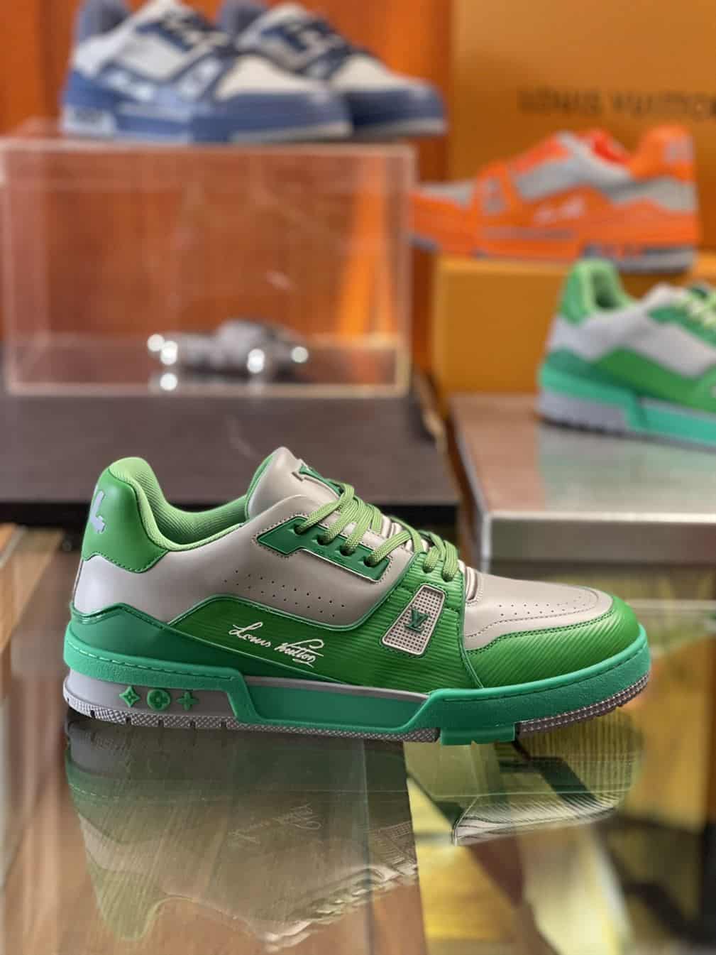 LOUIS VUITTON TRAINER SNEAKER   LSVT288