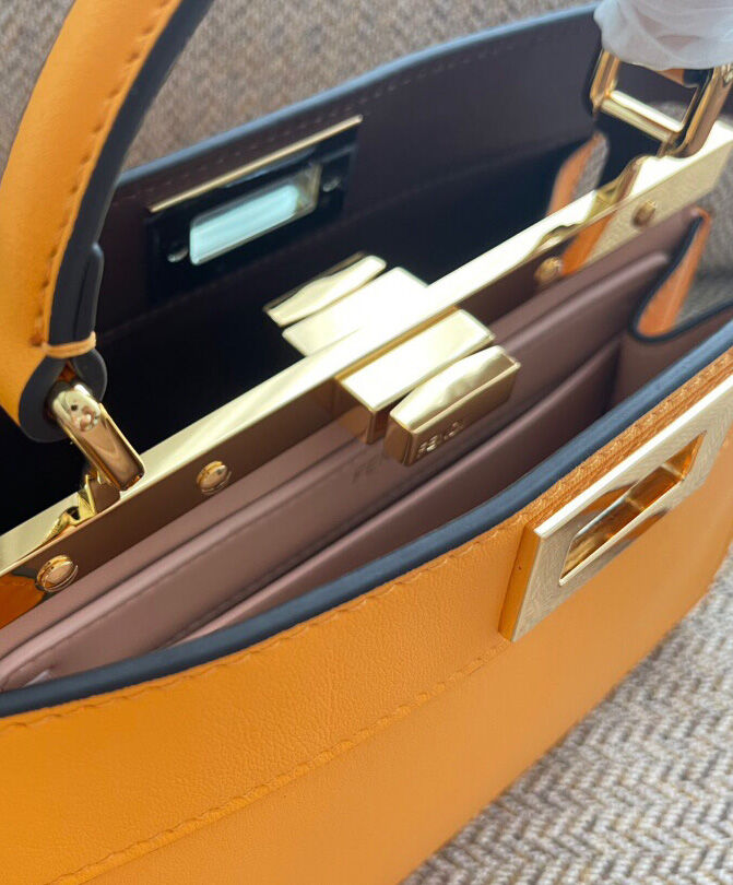 Fendi Peekaboo Iseeu Small 8BN327 Orange