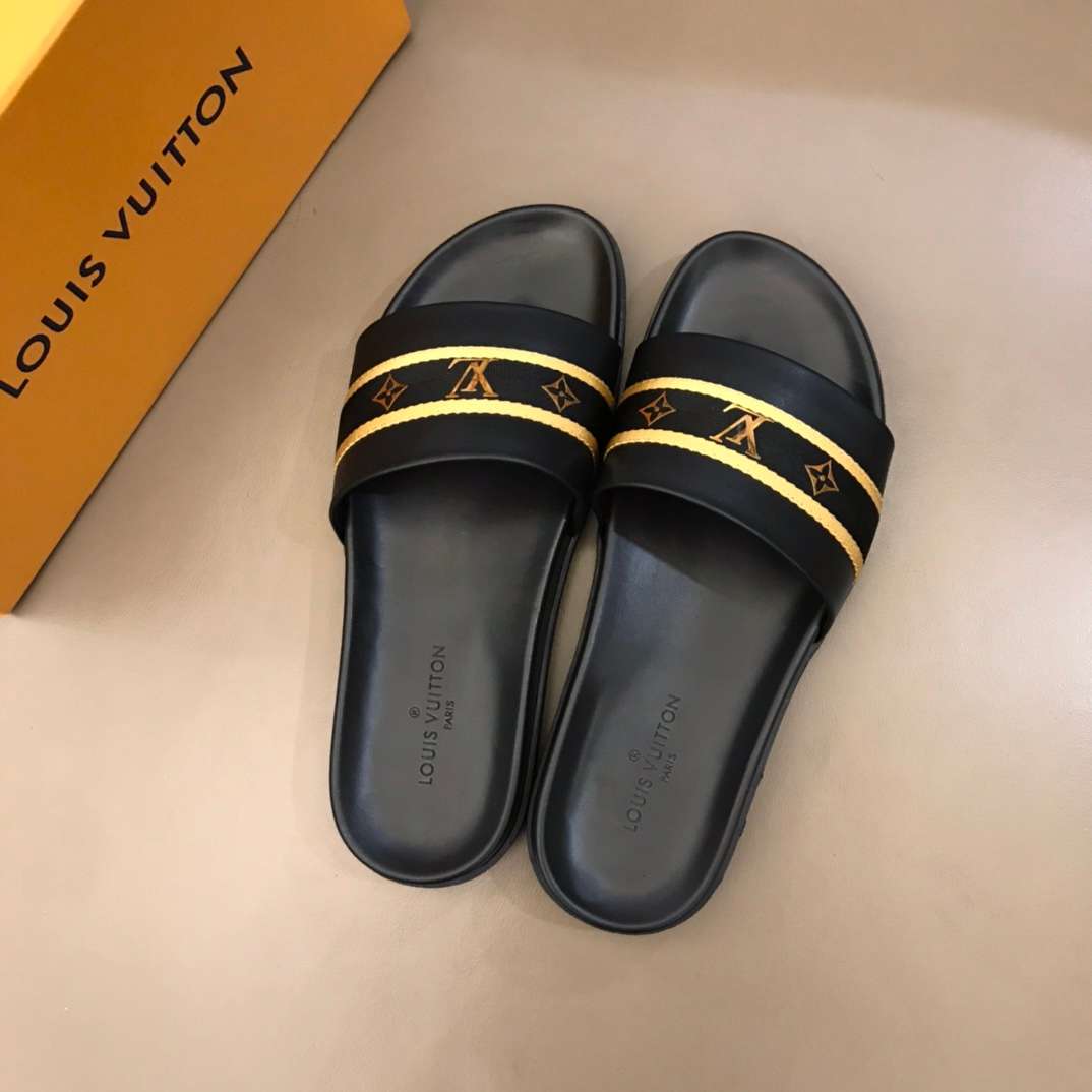 LOUIS VUITTON MEN SLIDES   LVS47