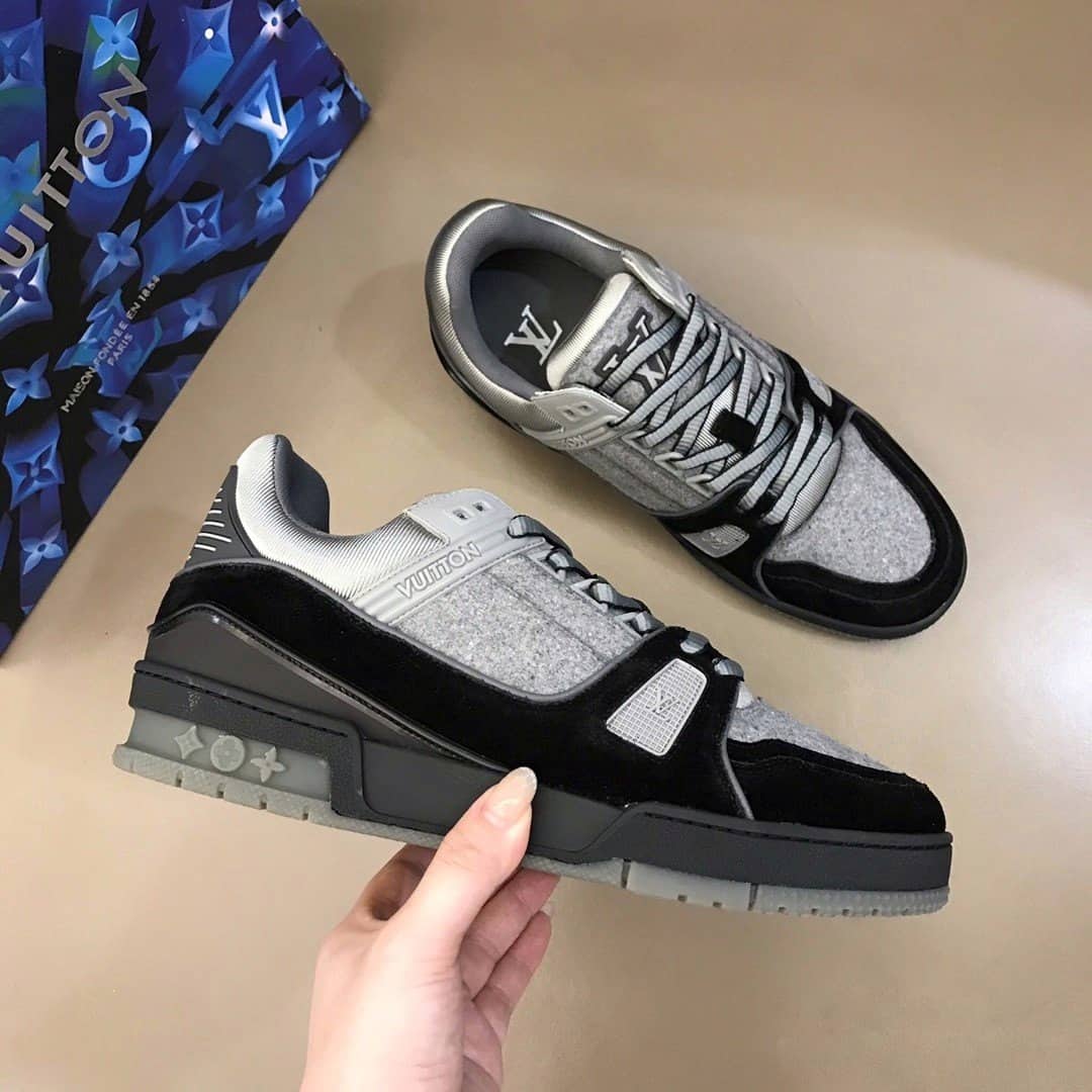 LOUIS VUITTON TRAINER SNEAKER   LV164