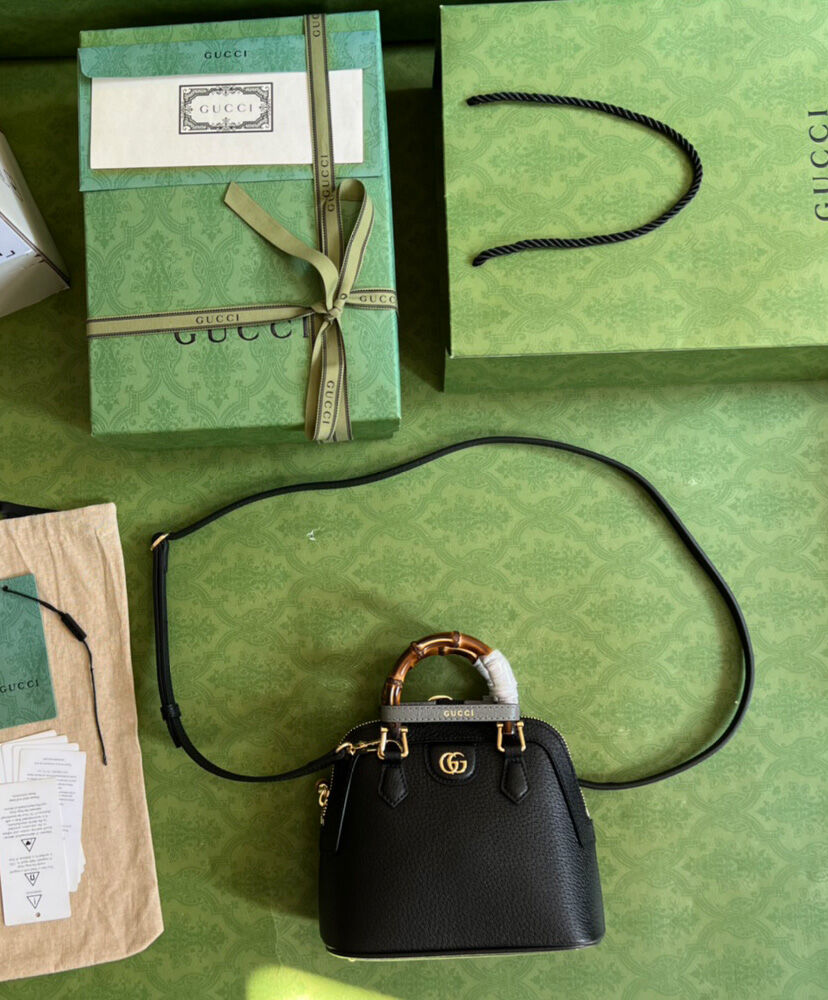 Gucci Diana Mini Tote Bag 715775