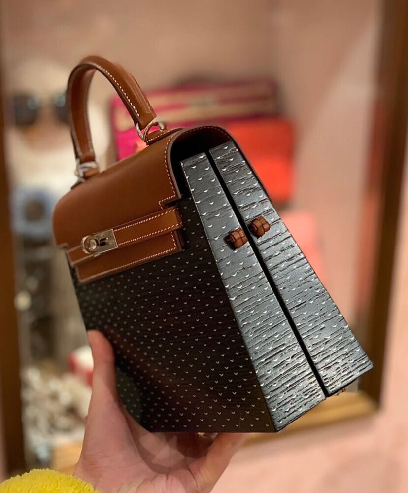 Hermes Kelly Wood 22cm Barenia Leather Limited Edition Black