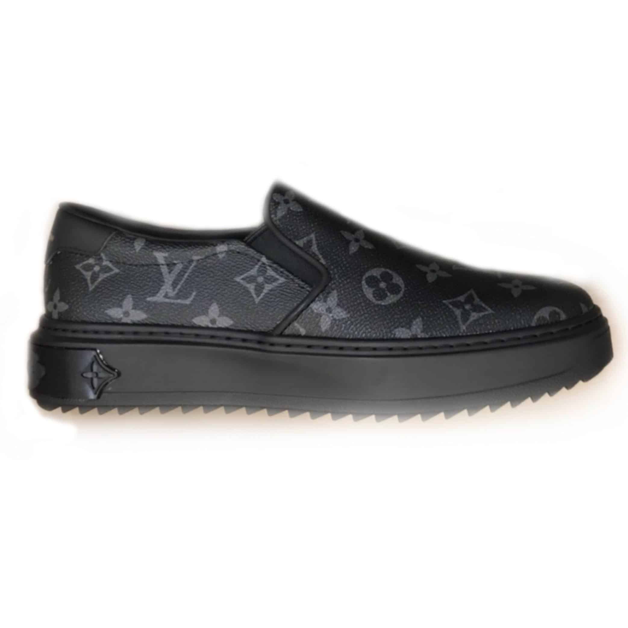 LOUIS VUITTON LOW TOP SNEAKER   LV41