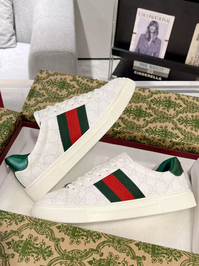 WOMEN S GUCCI ACE SNEAKER WITH WEB   GC249