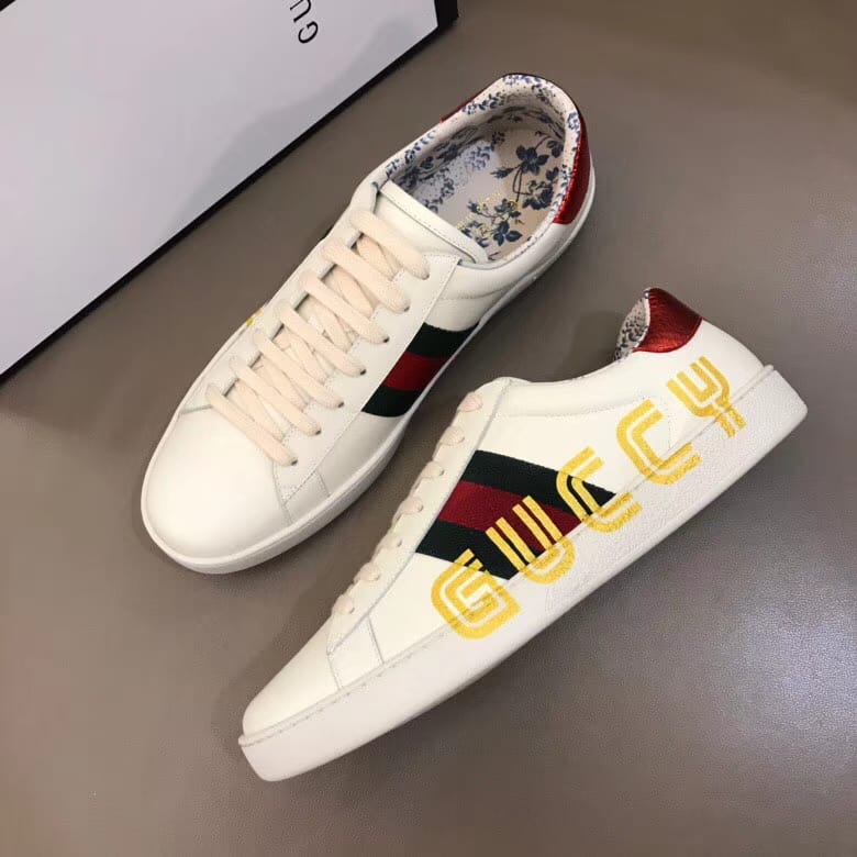 GUCCI ACE SNEAKER WITH GUCCY PRINT   GC22